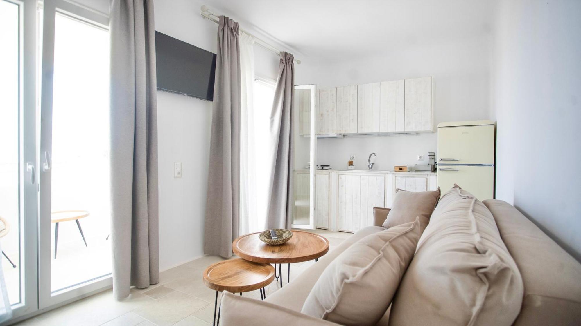 Gaia Mykonos & Apartment